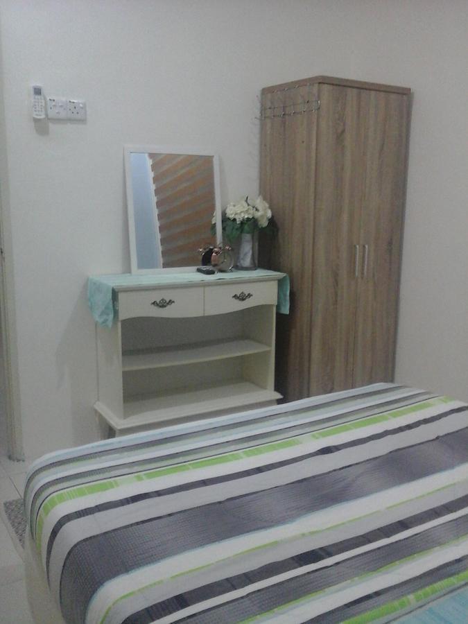 Miker Homestay Seri Iskandar Buitenkant foto