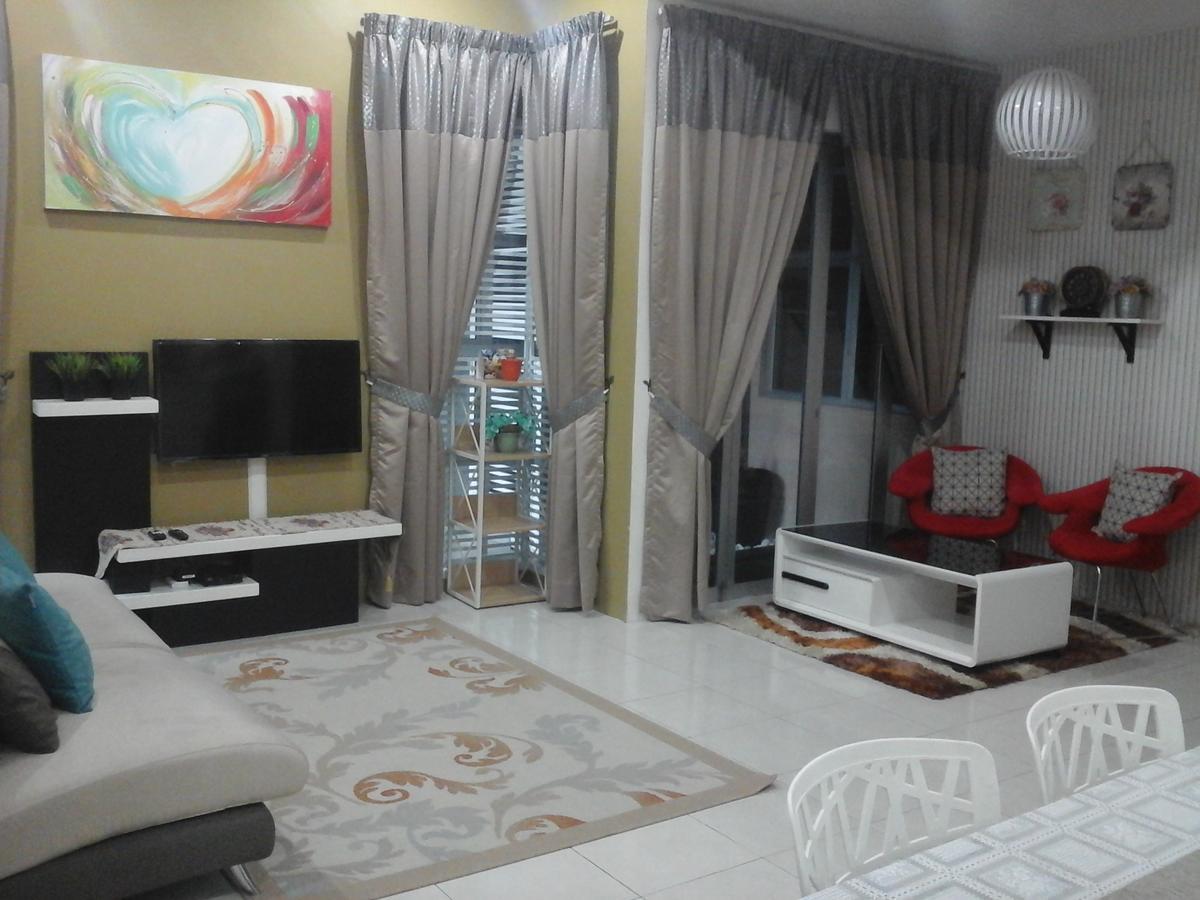 Miker Homestay Seri Iskandar Buitenkant foto